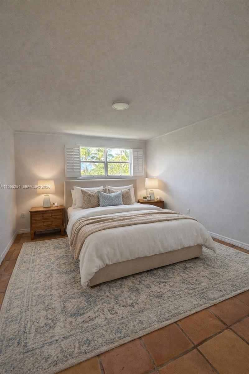 555 Crandon Blvd #43 Key Biscayne, FL 33149