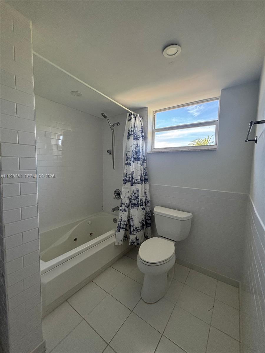 555 Crandon Blvd #43 Key Biscayne, FL 33149