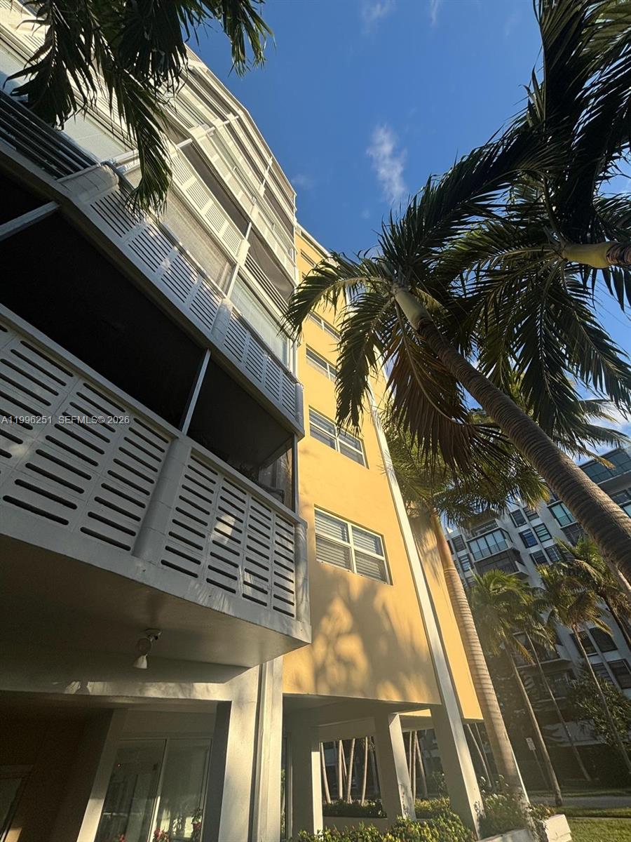 555 Crandon Blvd #43 Key Biscayne, FL 33149