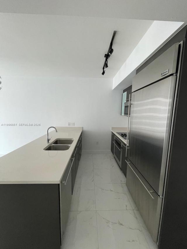 image 500 Brickell East5