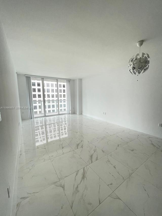 image 500 Brickell East6