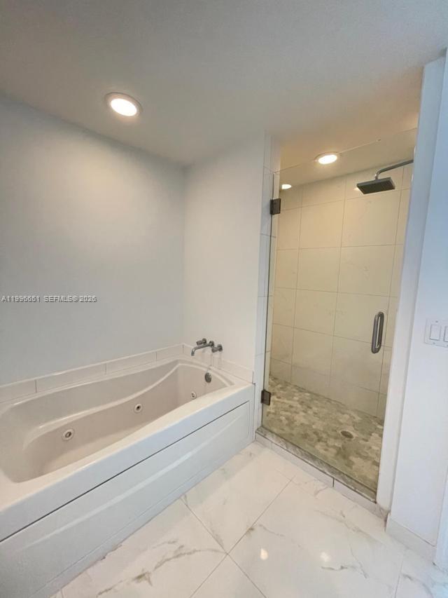 image 500 Brickell East8