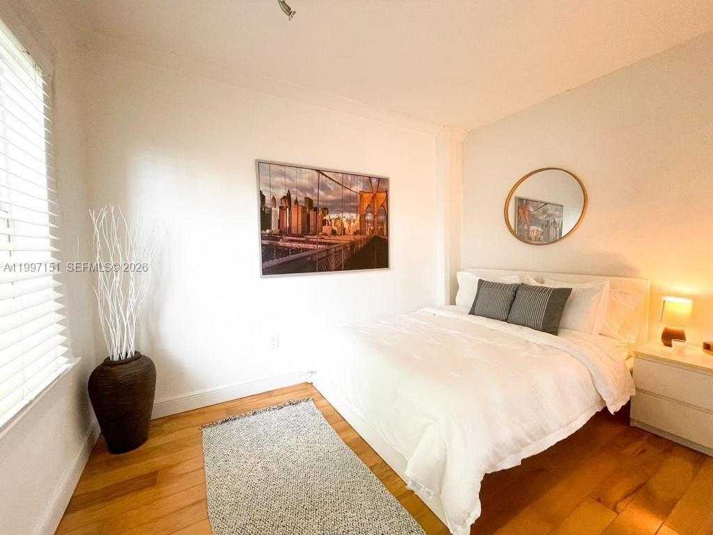 1611 Michigan Ave #13