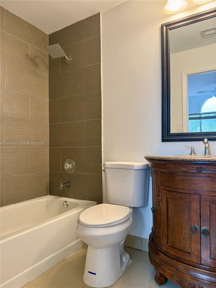 9435 SW 140th Ct #9435 Miami, FL 33186