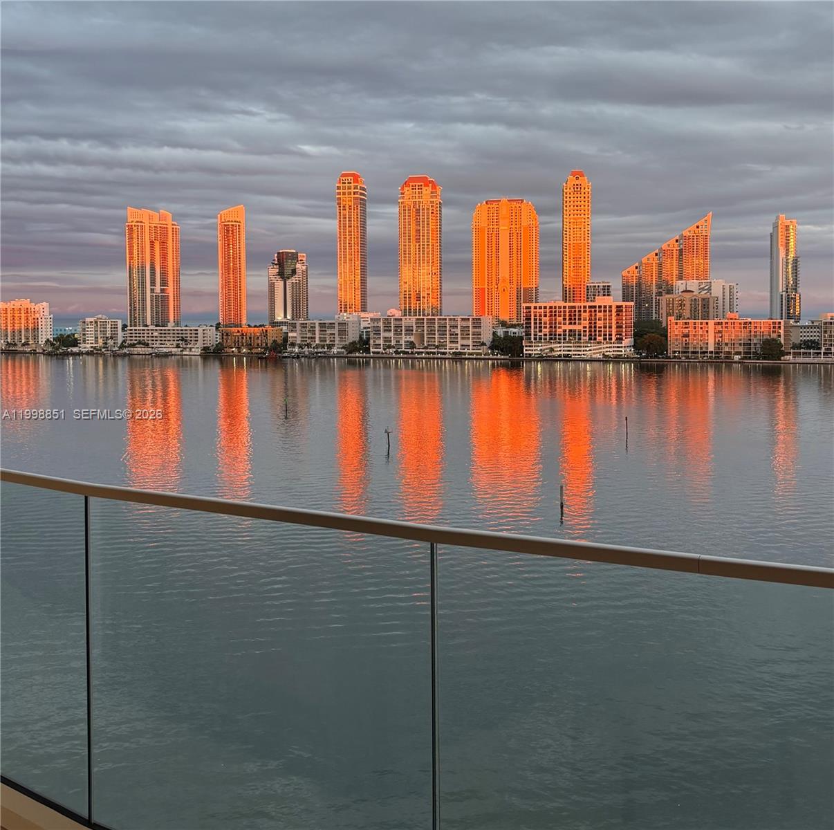 2800 Island Blvd #1001