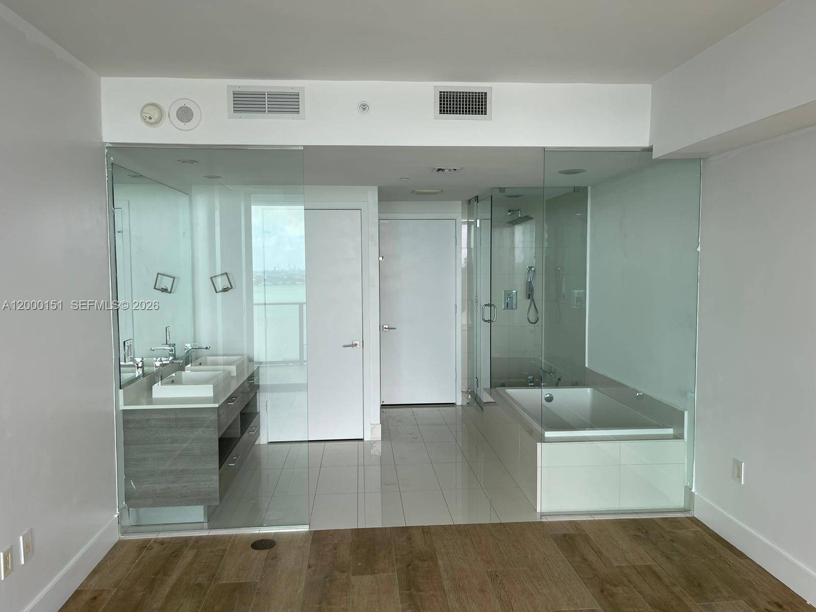 650 NE 32th St #1805 Miami, FL 33137