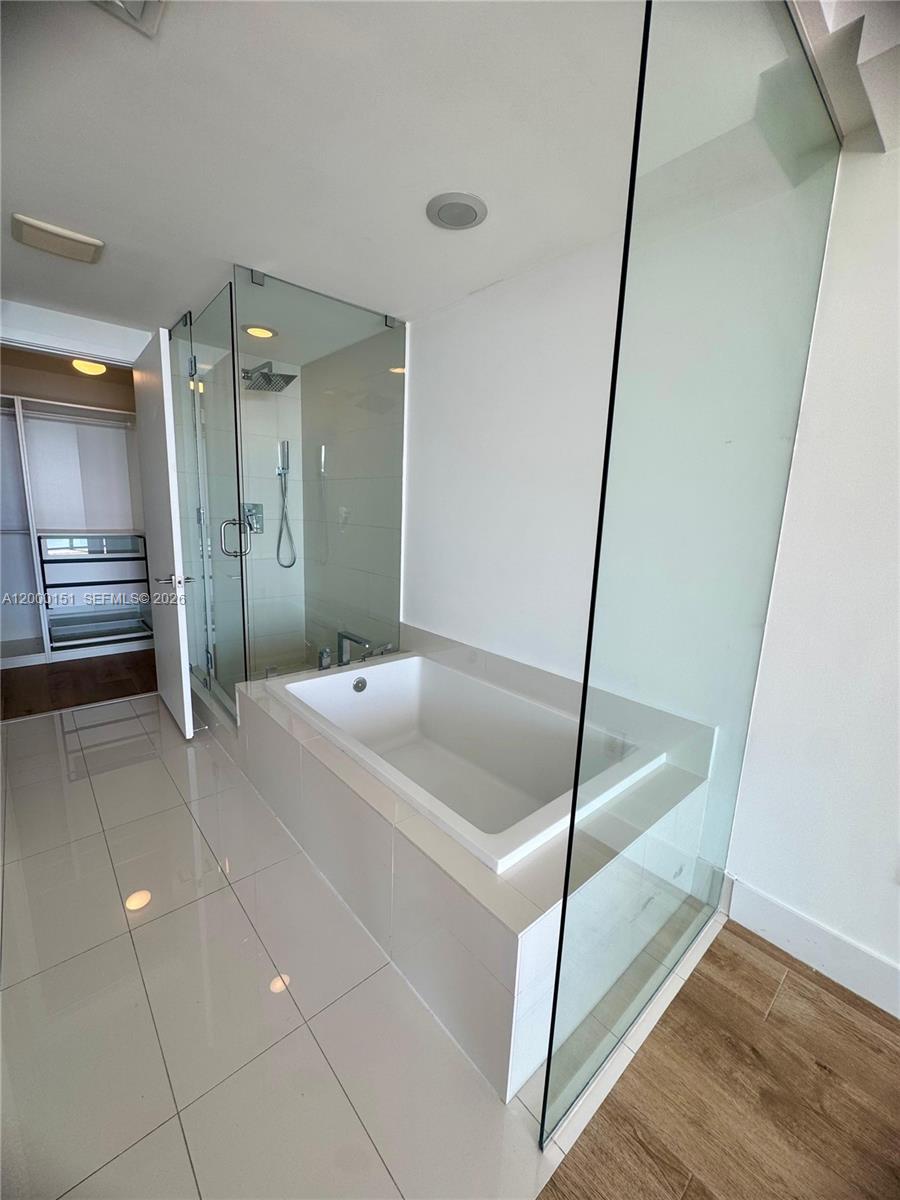 650 NE 32th St #1805 Miami, FL 33137