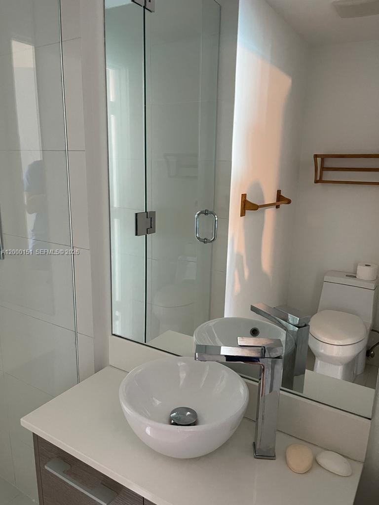 650 NE 32th St #1805 Miami, FL 33137
