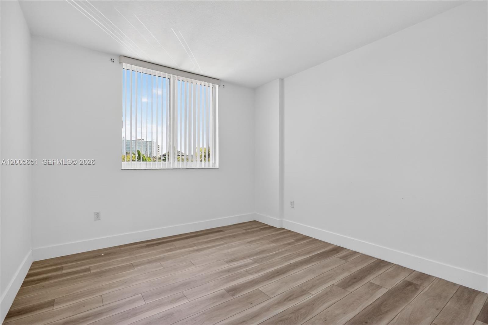 image Venture At Aventura West15