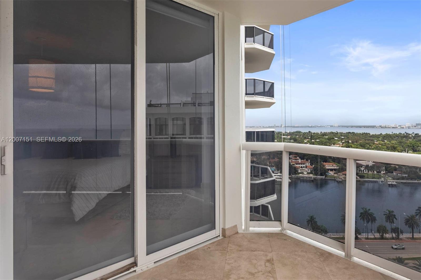 4779 Collins Ave #1908