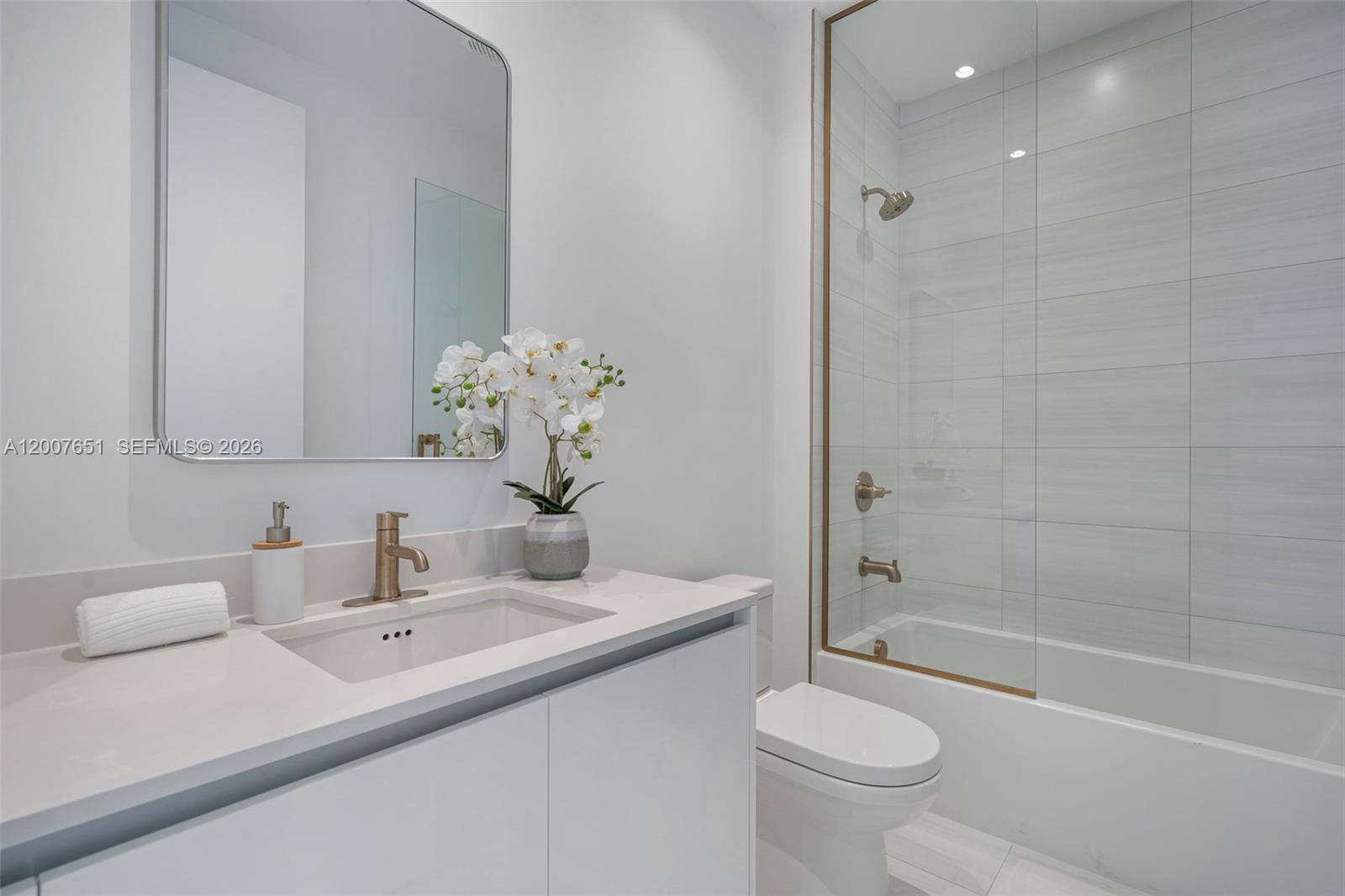 2655 S Bayshore Dr #1911 Coconut Grove, FL 33133