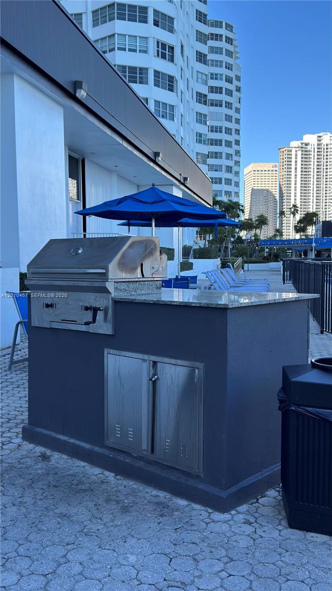 999 Brickell Bay Dr #805 Miami, FL 33131