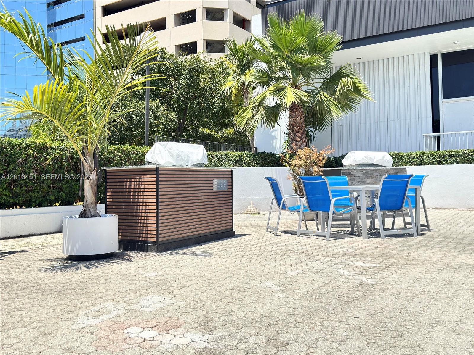999 Brickell Bay Dr #805 Miami, FL 33131