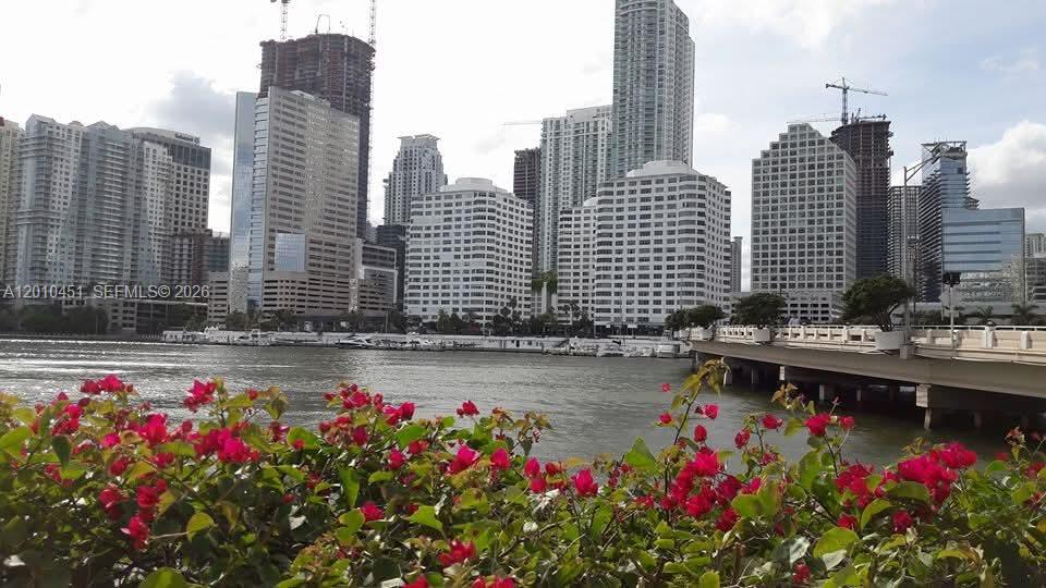 999 Brickell Bay Dr #805 Miami, FL 33131