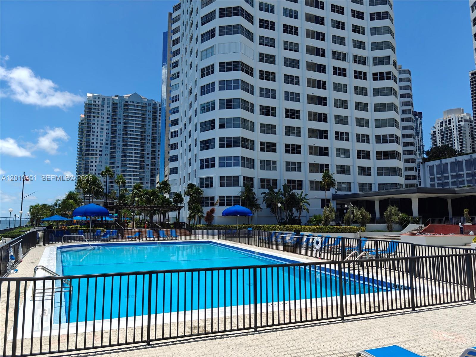 999 Brickell Bay Dr #805 Miami, FL 33131
