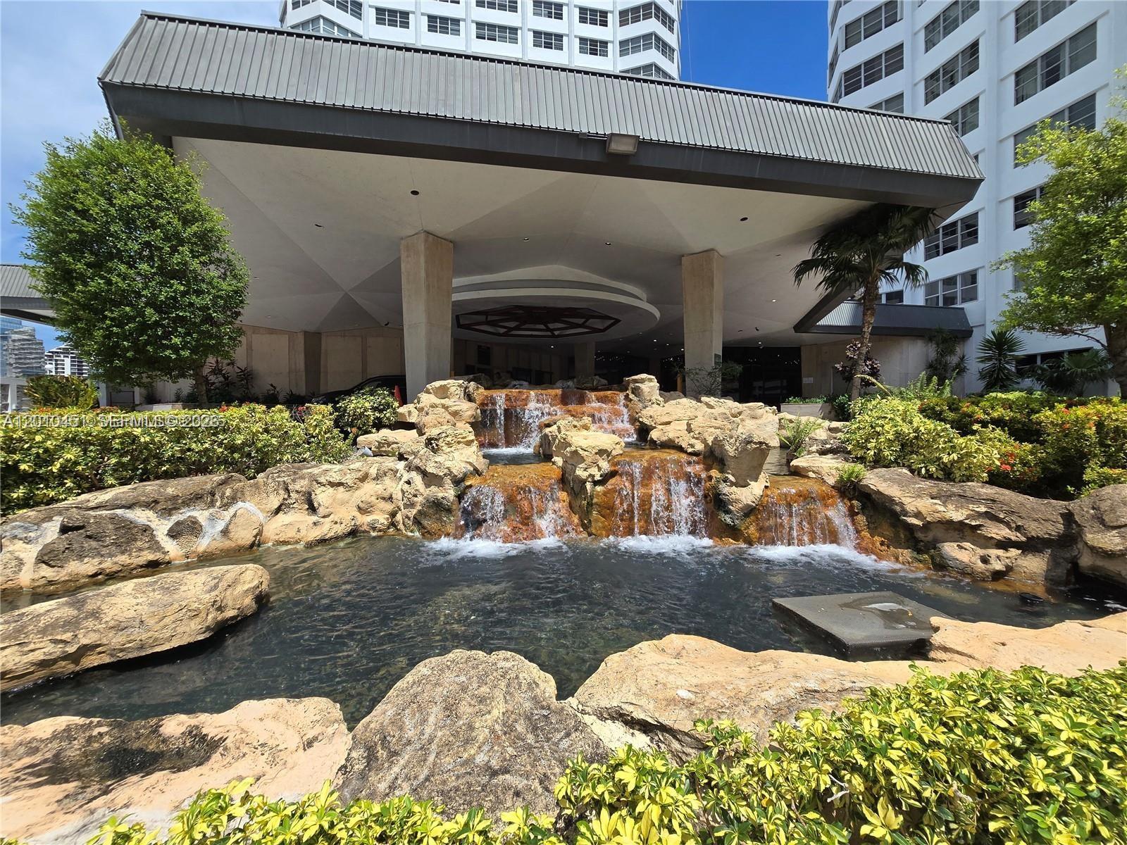 999 Brickell Bay Dr #805 Miami, FL 33131