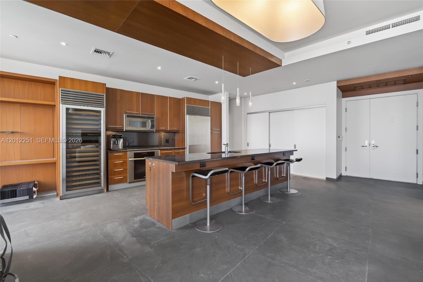 image Carbonell Condo9