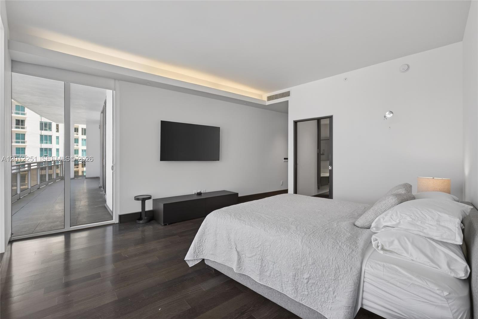 image Carbonell Condo12