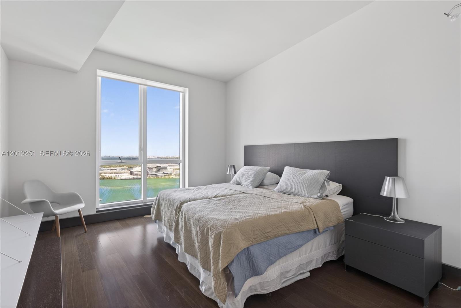 image Carbonell Condo20