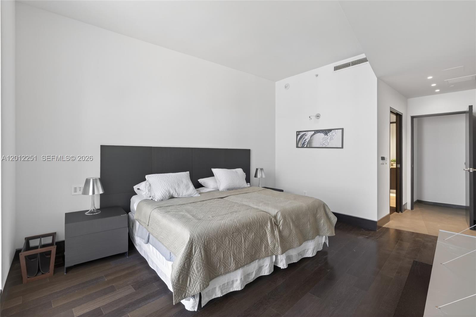 image Carbonell Condo21