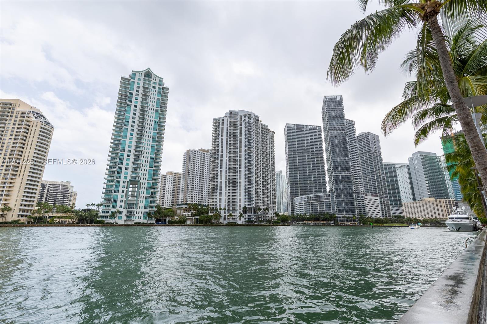 image Carbonell Condo33