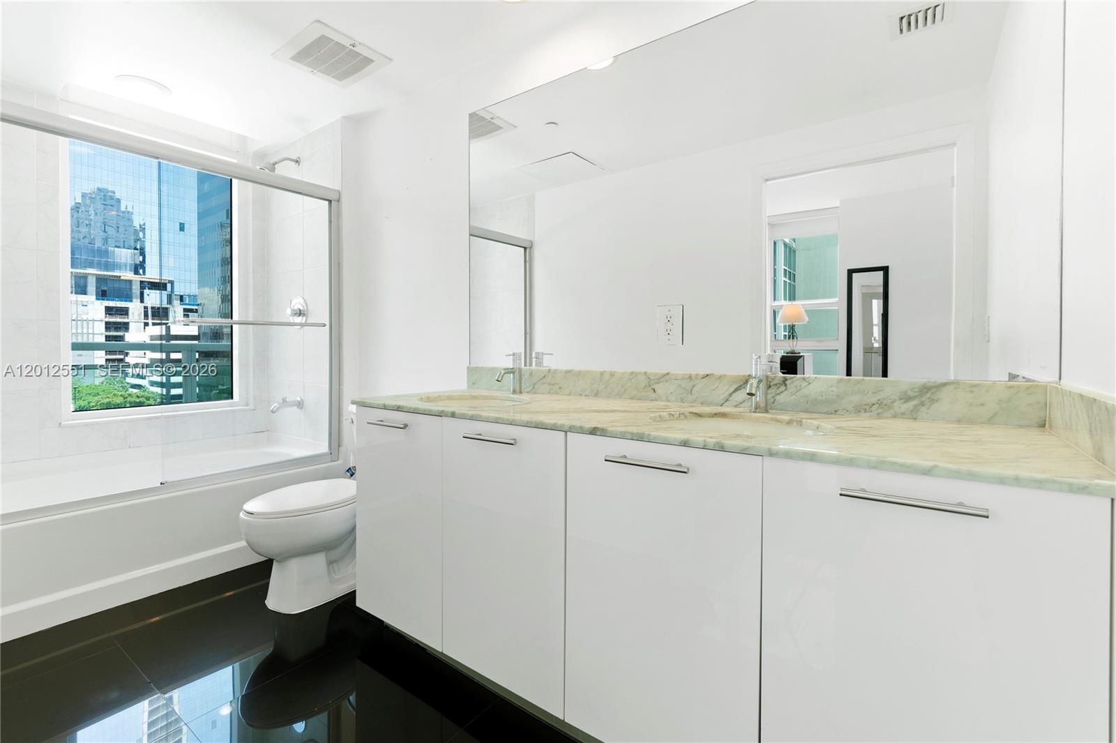 950 Brickell Bay Dr #601 Miami, FL 33131