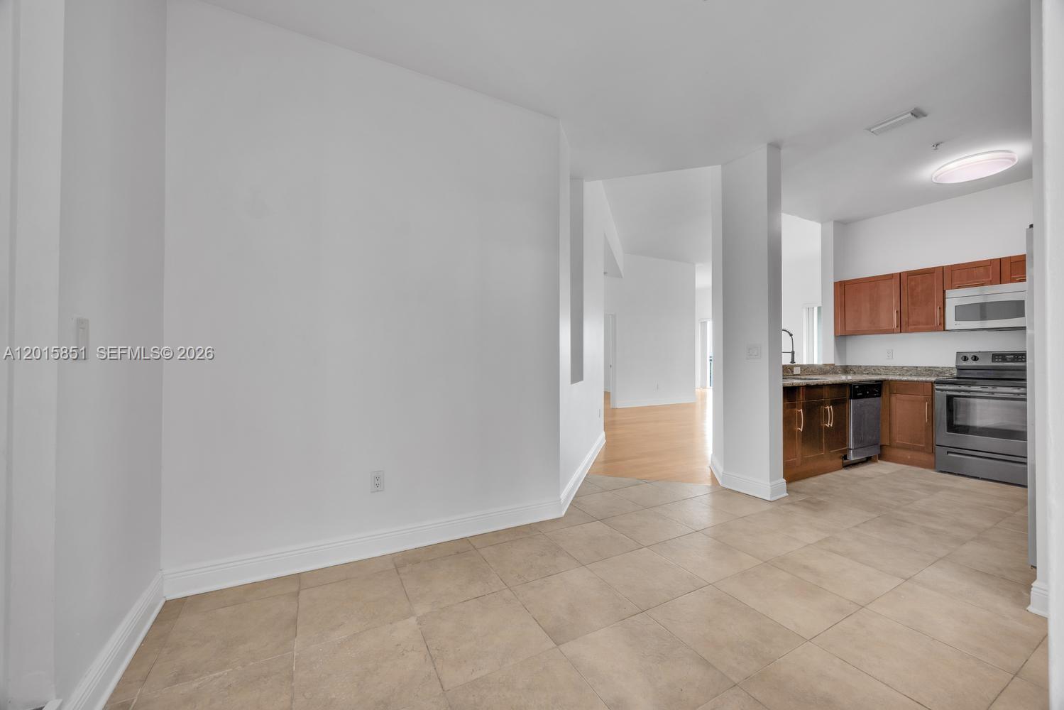 7275 SW 90th St #C719 Miami, FL 33156