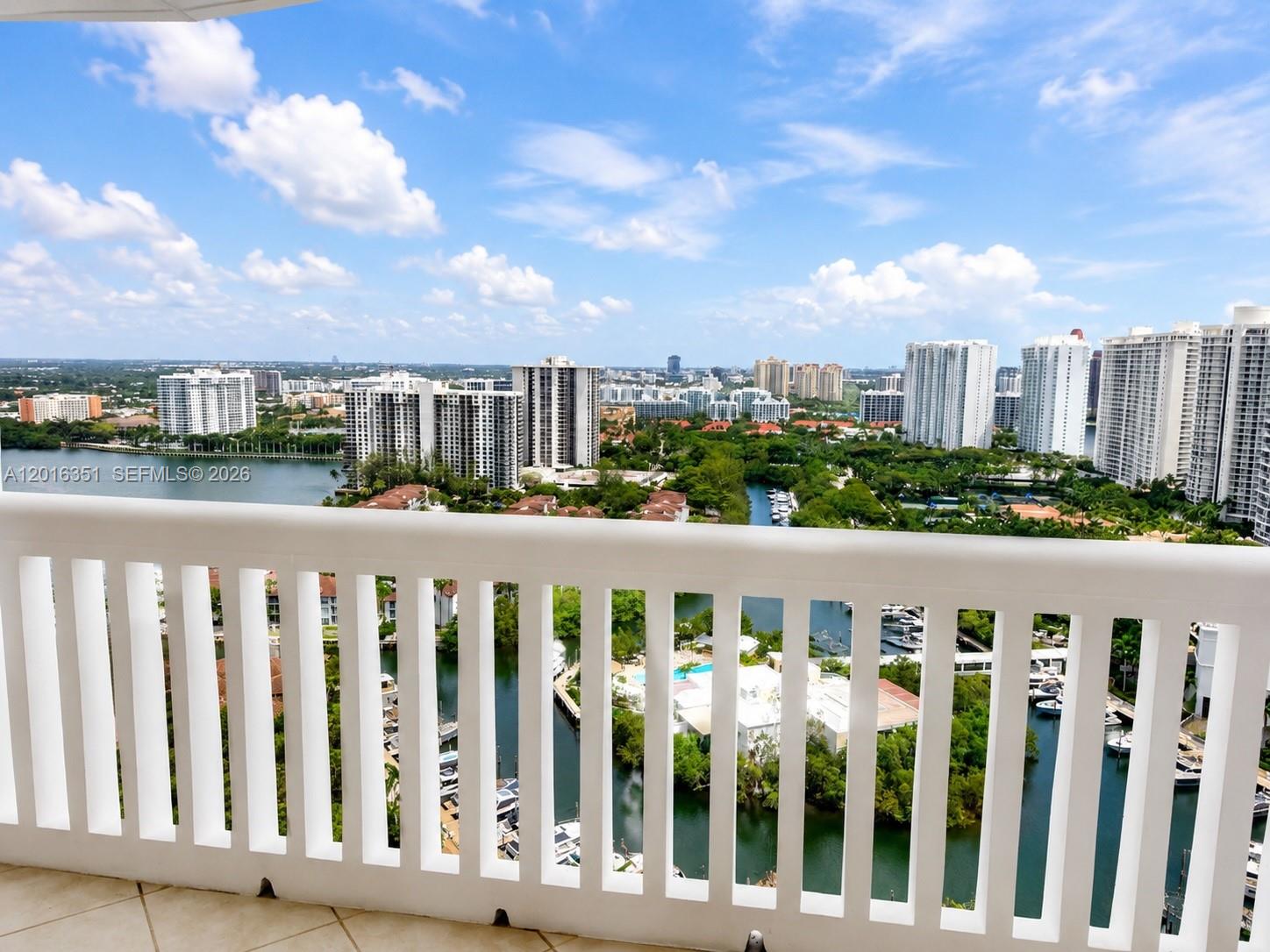 2000 Island Blvd #2710
