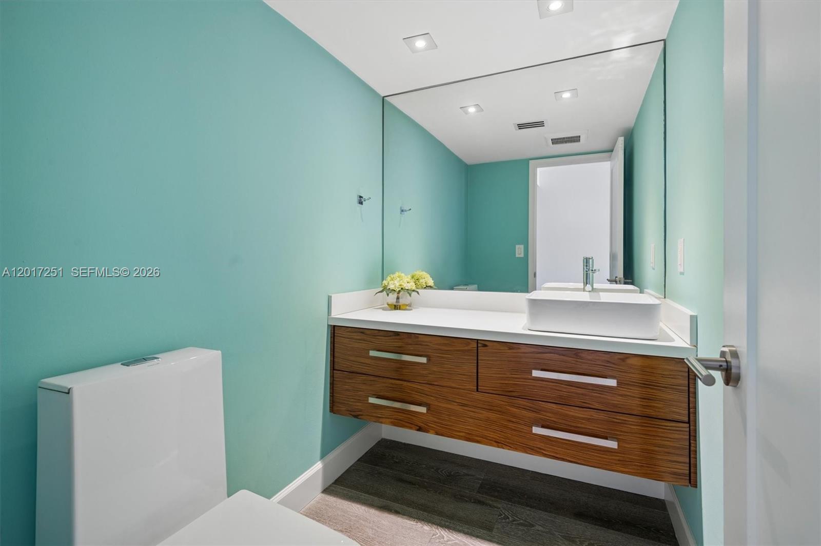 5660 Collins Ave #6C Miami Beach, FL 33140