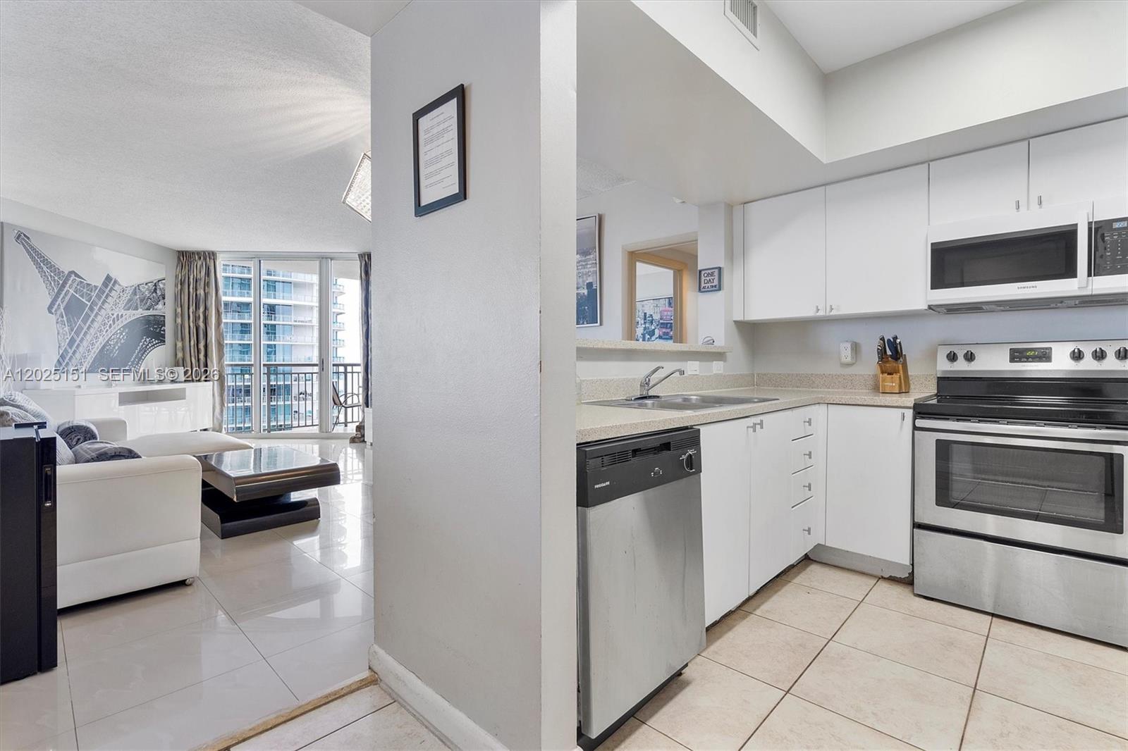 17375 Collins Ave #1507 Sunny Isles Beach, FL 33160