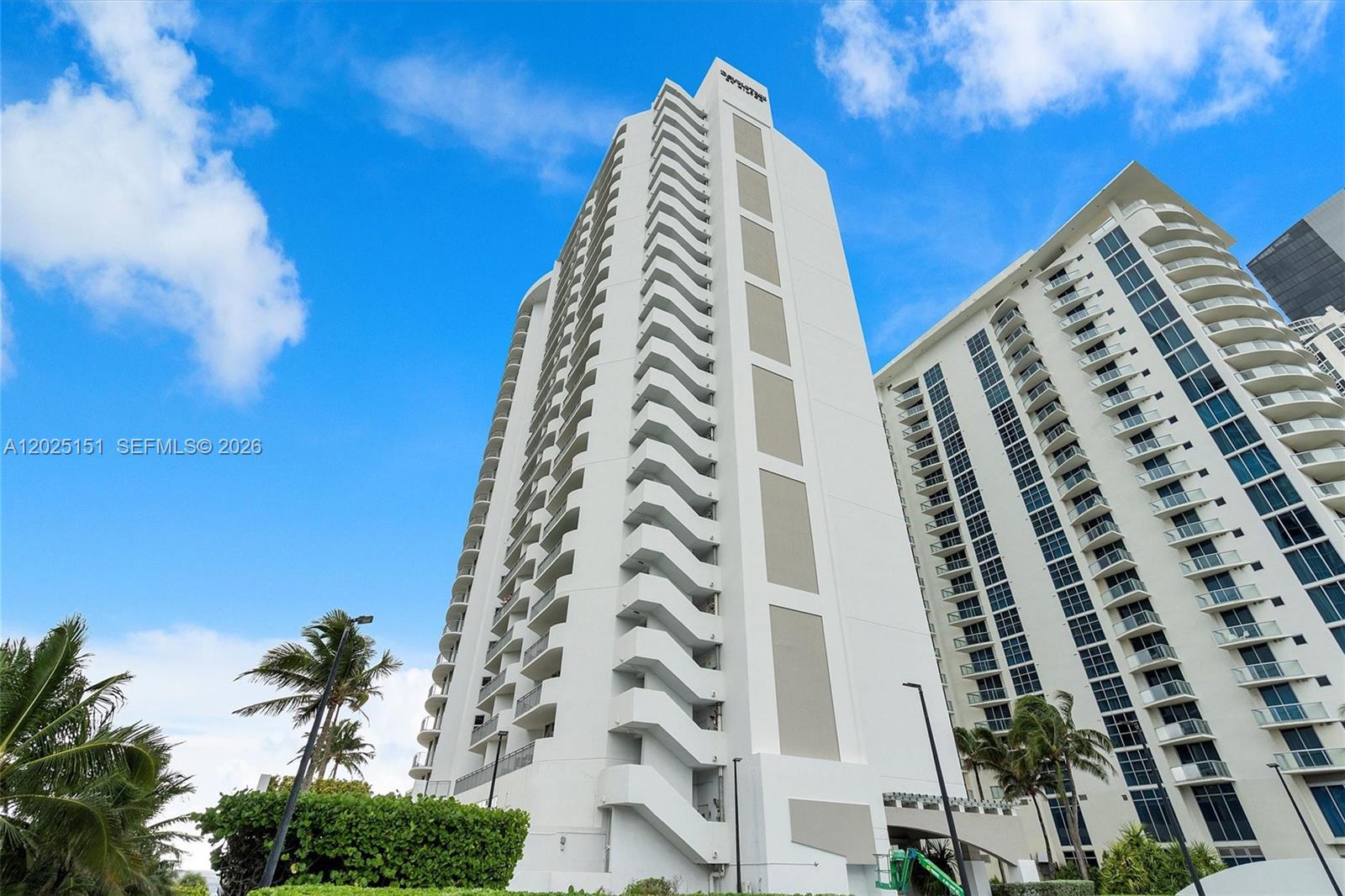 17375 Collins Ave #1507 Sunny Isles Beach, FL 33160