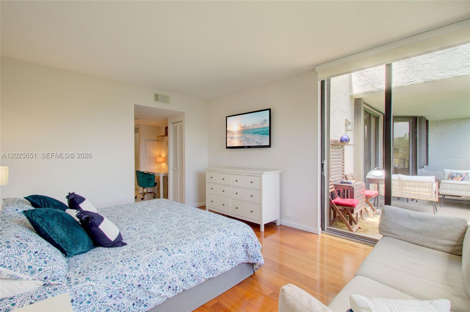 181 Crandon Blvd #405 Key Biscayne, FL 33149