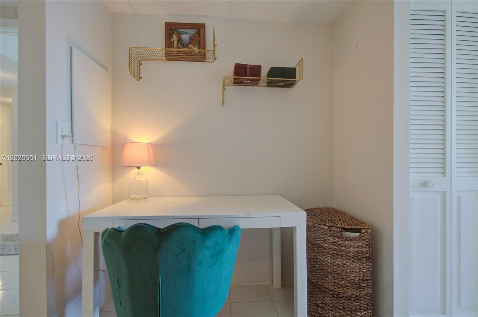 181 Crandon Blvd #405 Key Biscayne, FL 33149