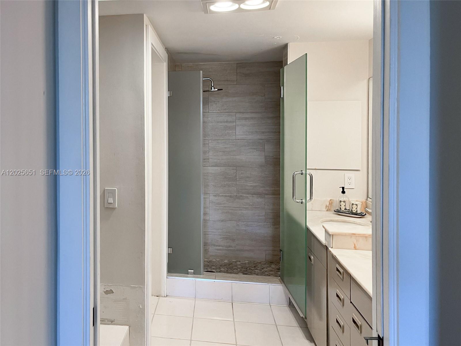 181 Crandon Blvd #405 Key Biscayne, FL 33149