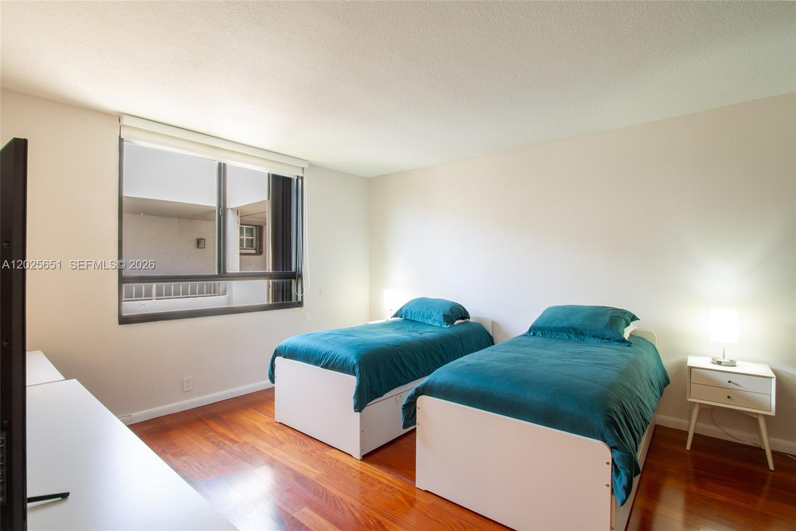 181 Crandon Blvd #405 Key Biscayne, FL 33149