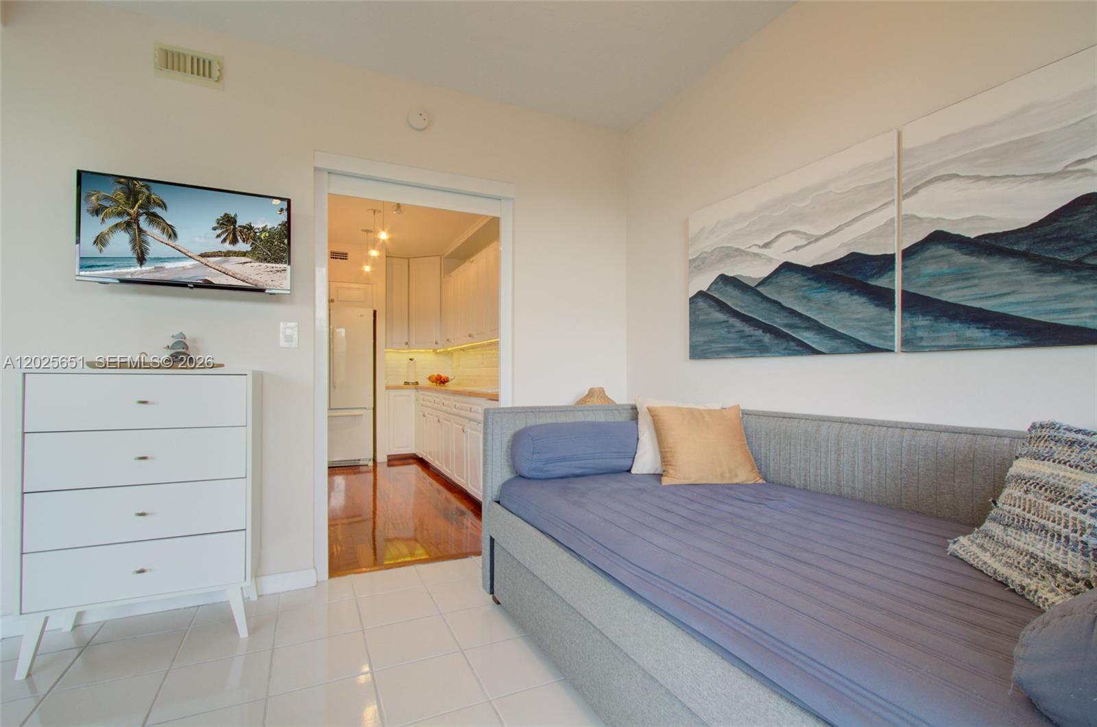 181 Crandon Blvd #405 Key Biscayne, FL 33149