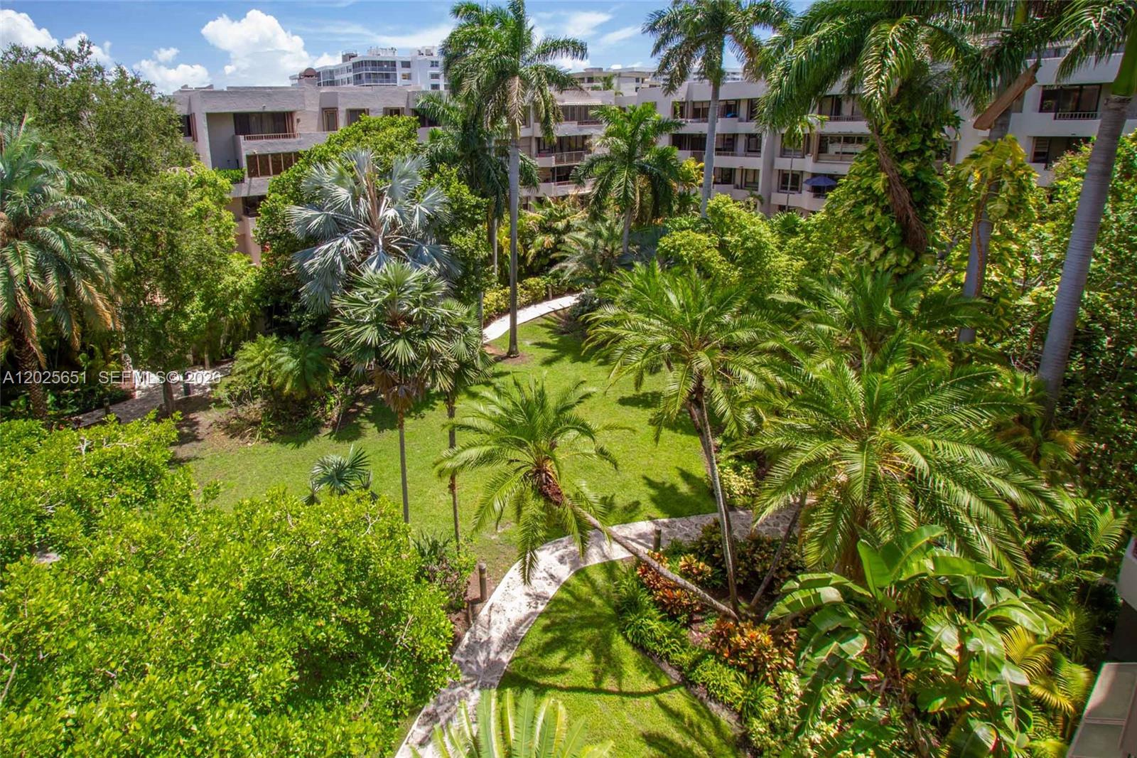 181 Crandon Blvd #405 Key Biscayne, FL 33149