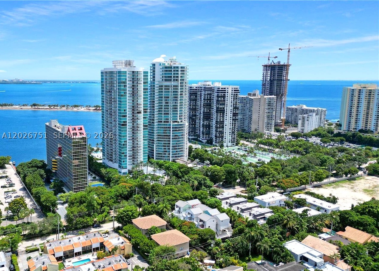 image Skyline on Brickell19