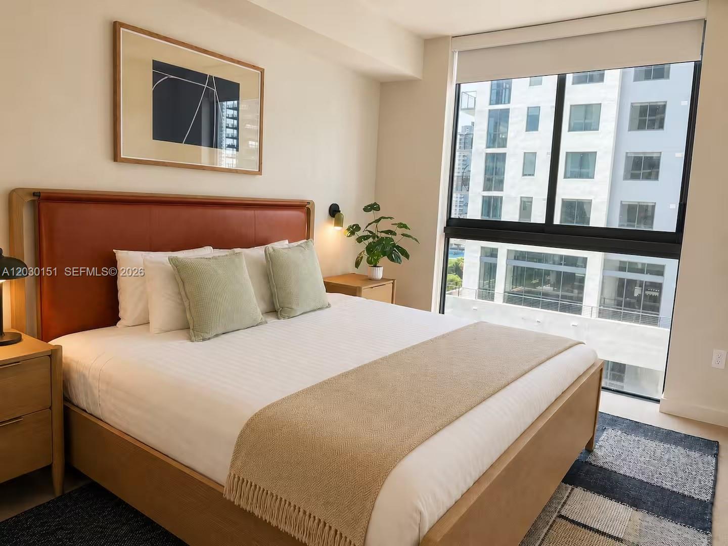 11 NE 6th St #1212 Miami, FL 33132