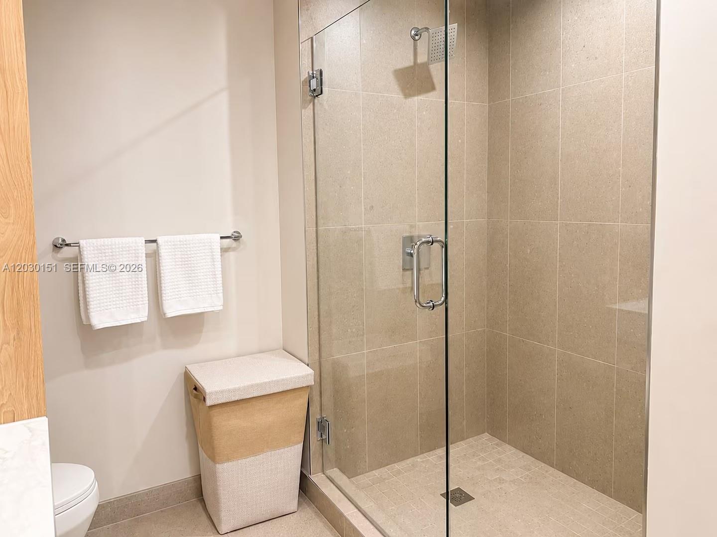 11 NE 6th St #1212 Miami, FL 33132