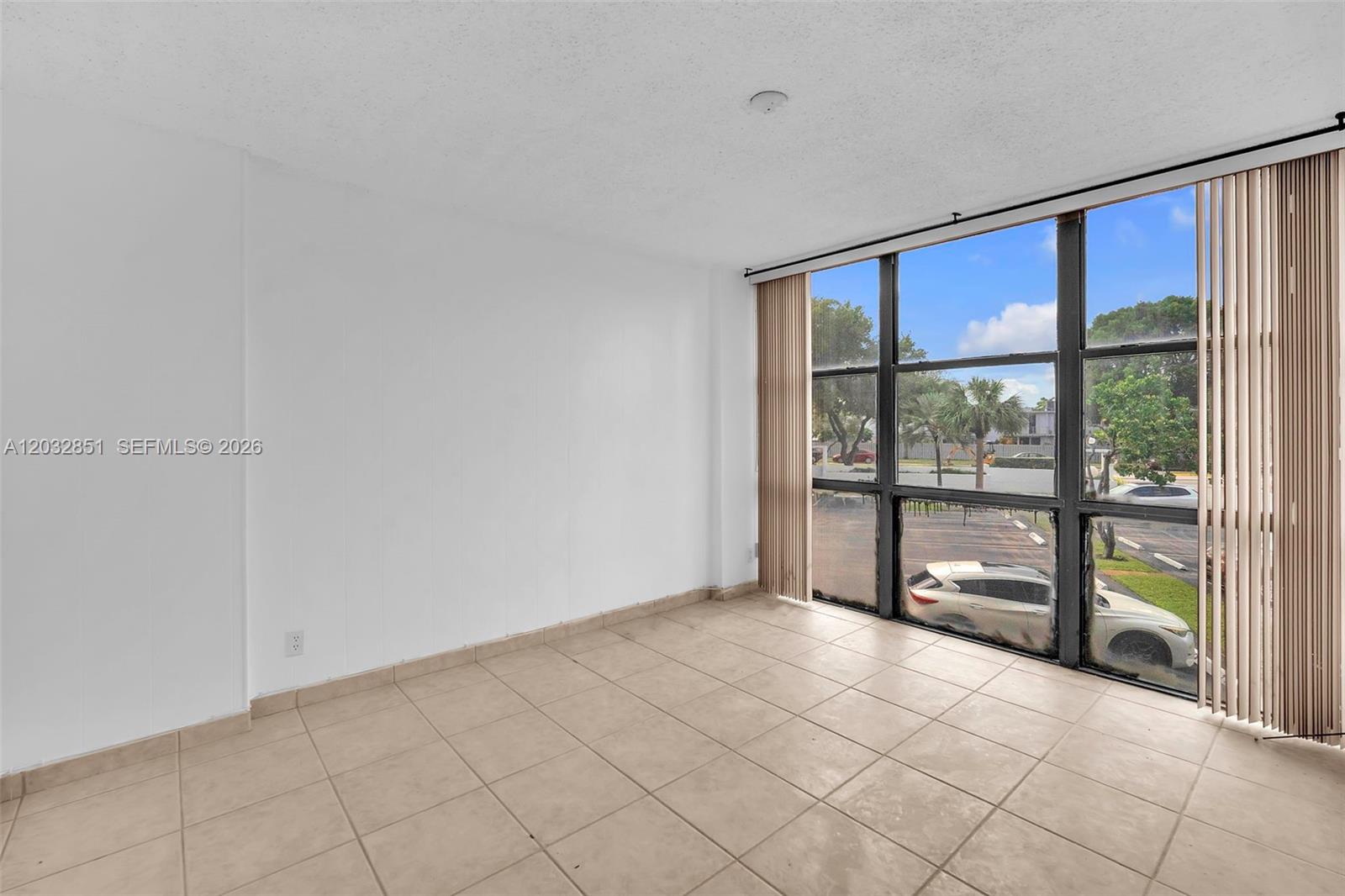 1000 Parkview Dr #229 Hallandale Beach, FL 33009