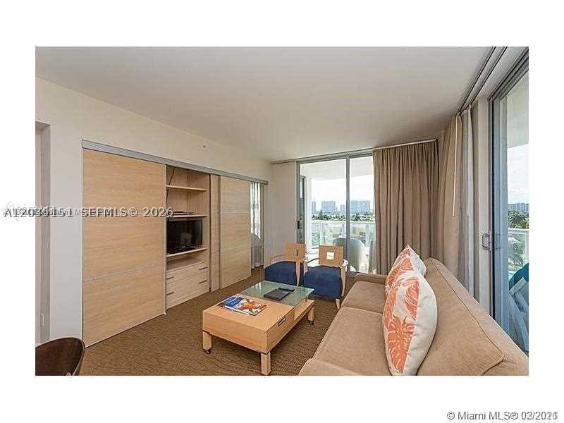 18683 Collins Ave #607 Sunny Isles Beach, FL 33160