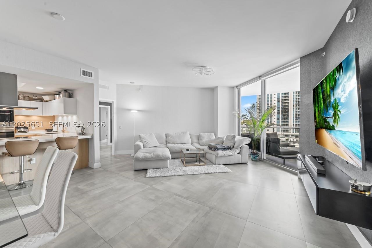 image Marina Palms Residences S10