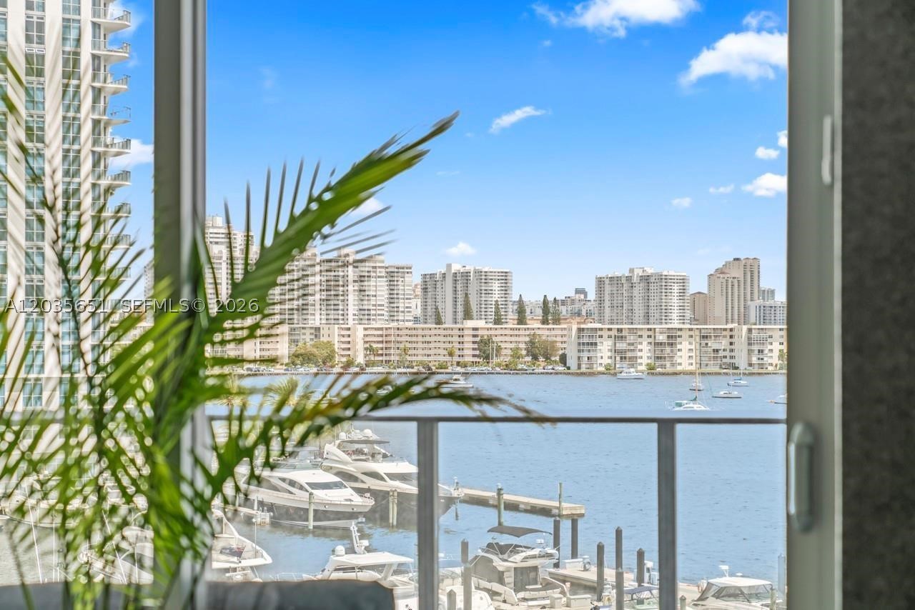 image Marina Palms Residences S14