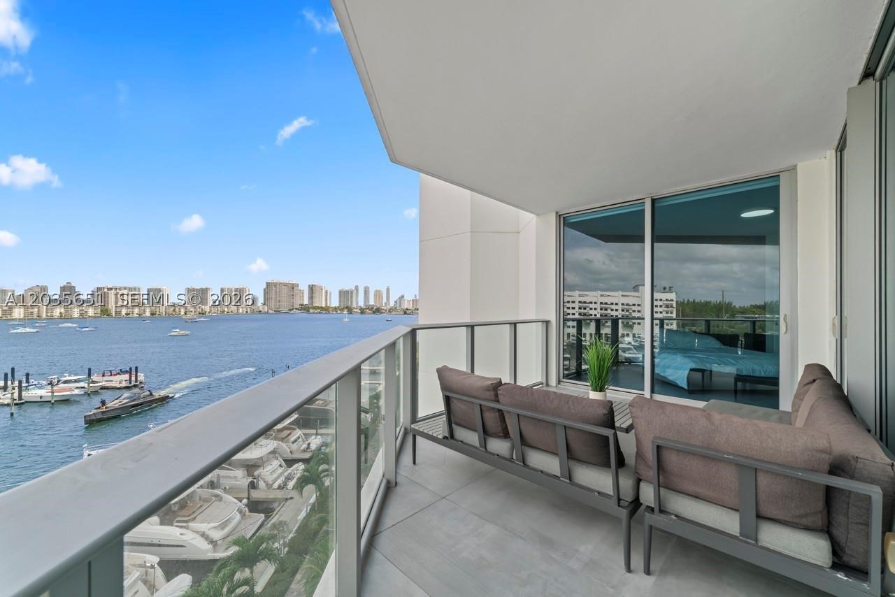image Marina Palms Residences S15
