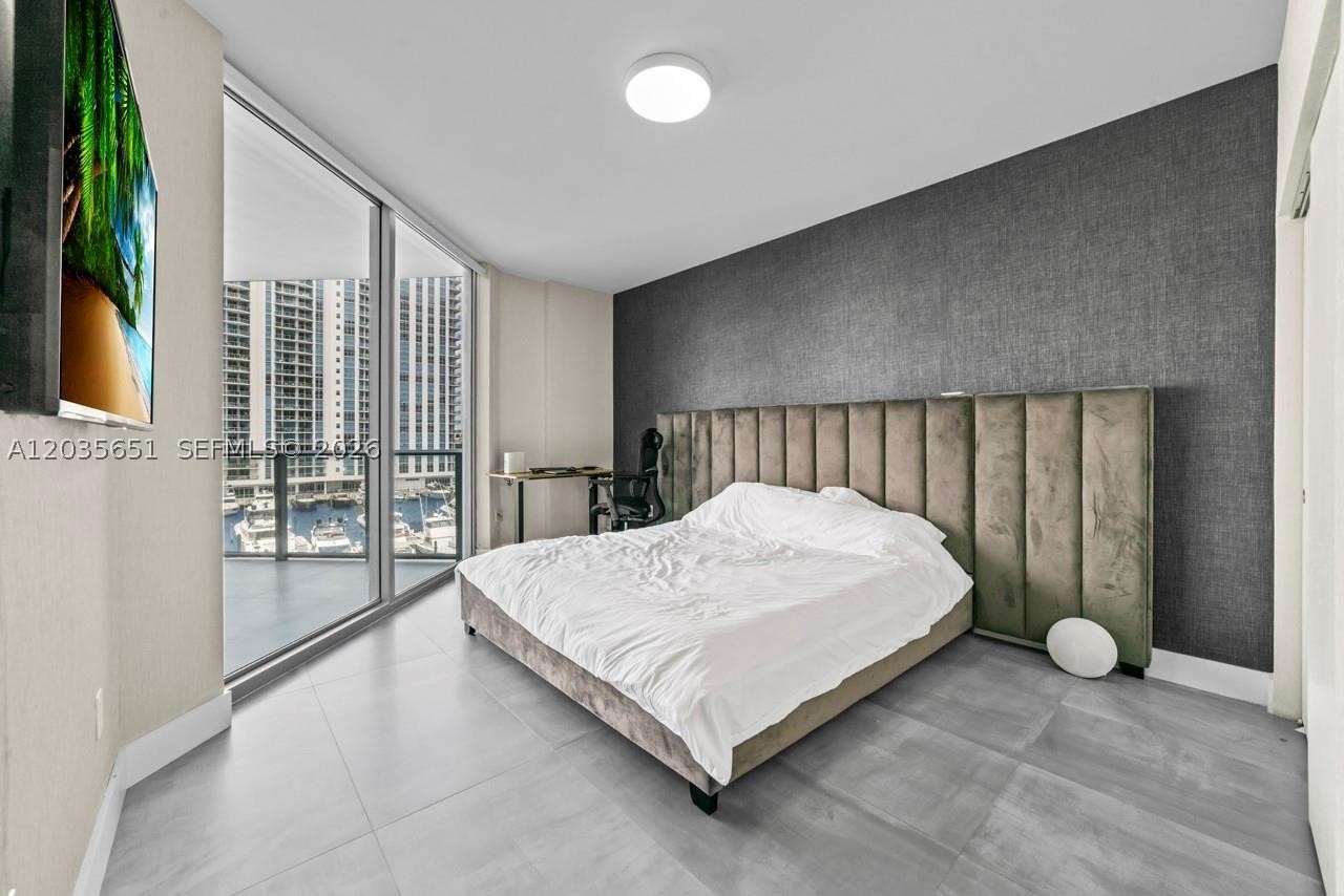 image Marina Palms Residences S17