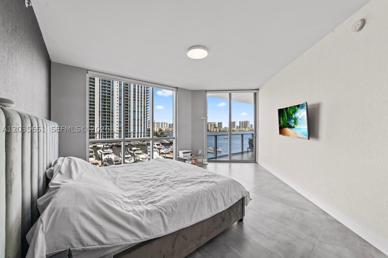 image Marina Palms Residences S18