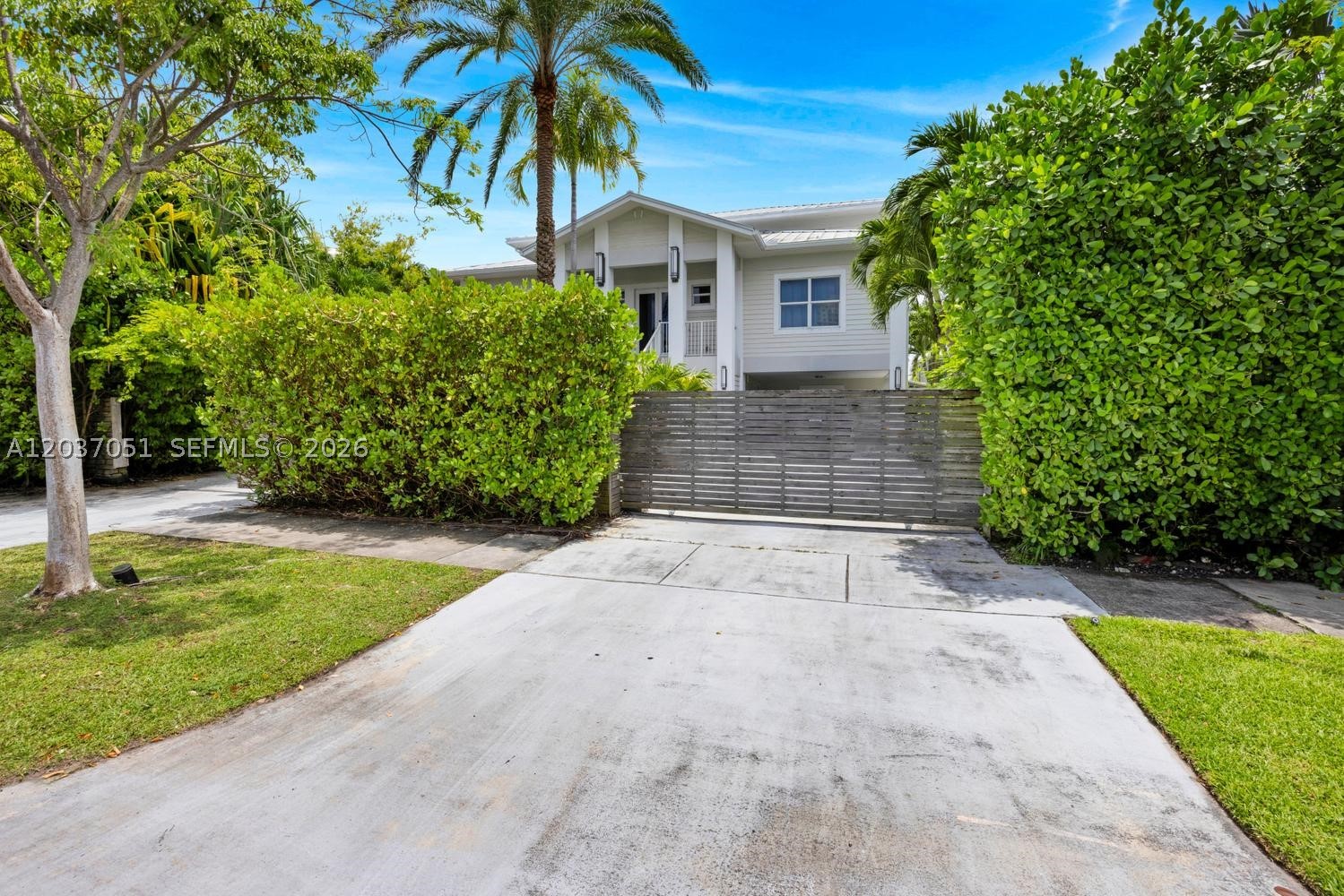 1076 NE Little Riv Dr Miami, FL 33138