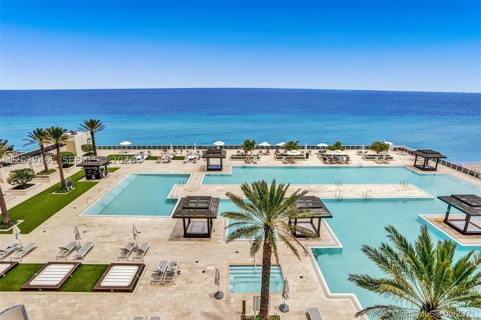 image Beach Club 239