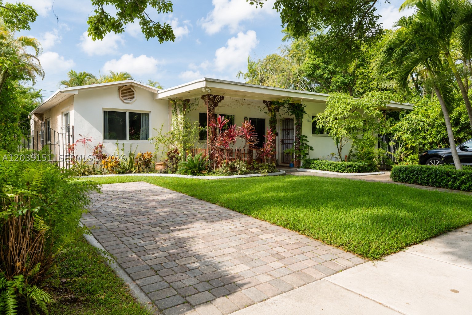 6150 SW 16th Ter